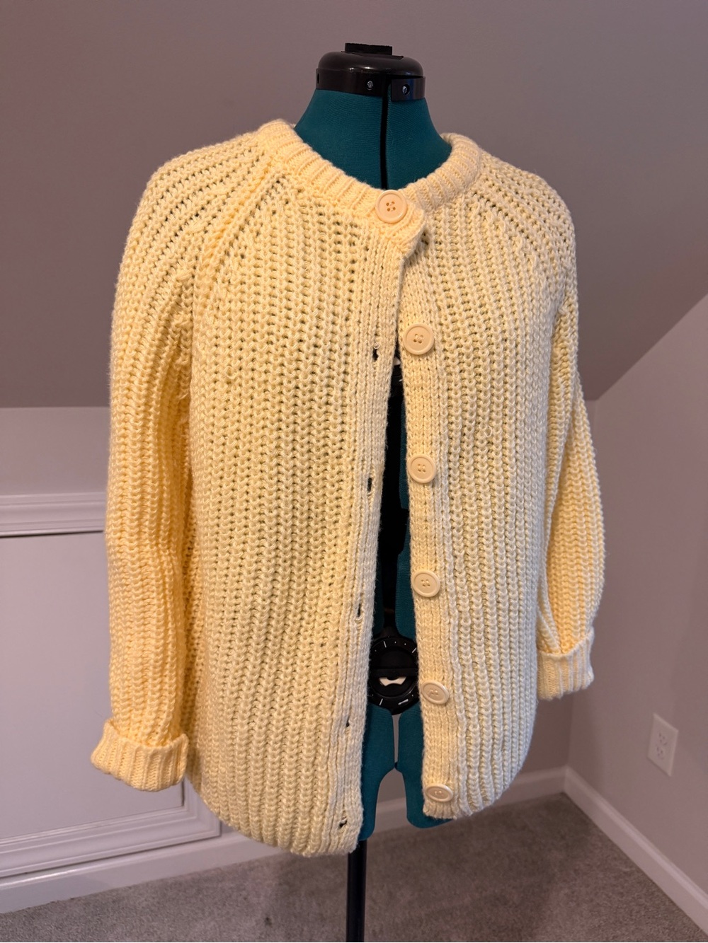 Amazon Chunky Knit Button-Front Cardigan - Pale Yellow